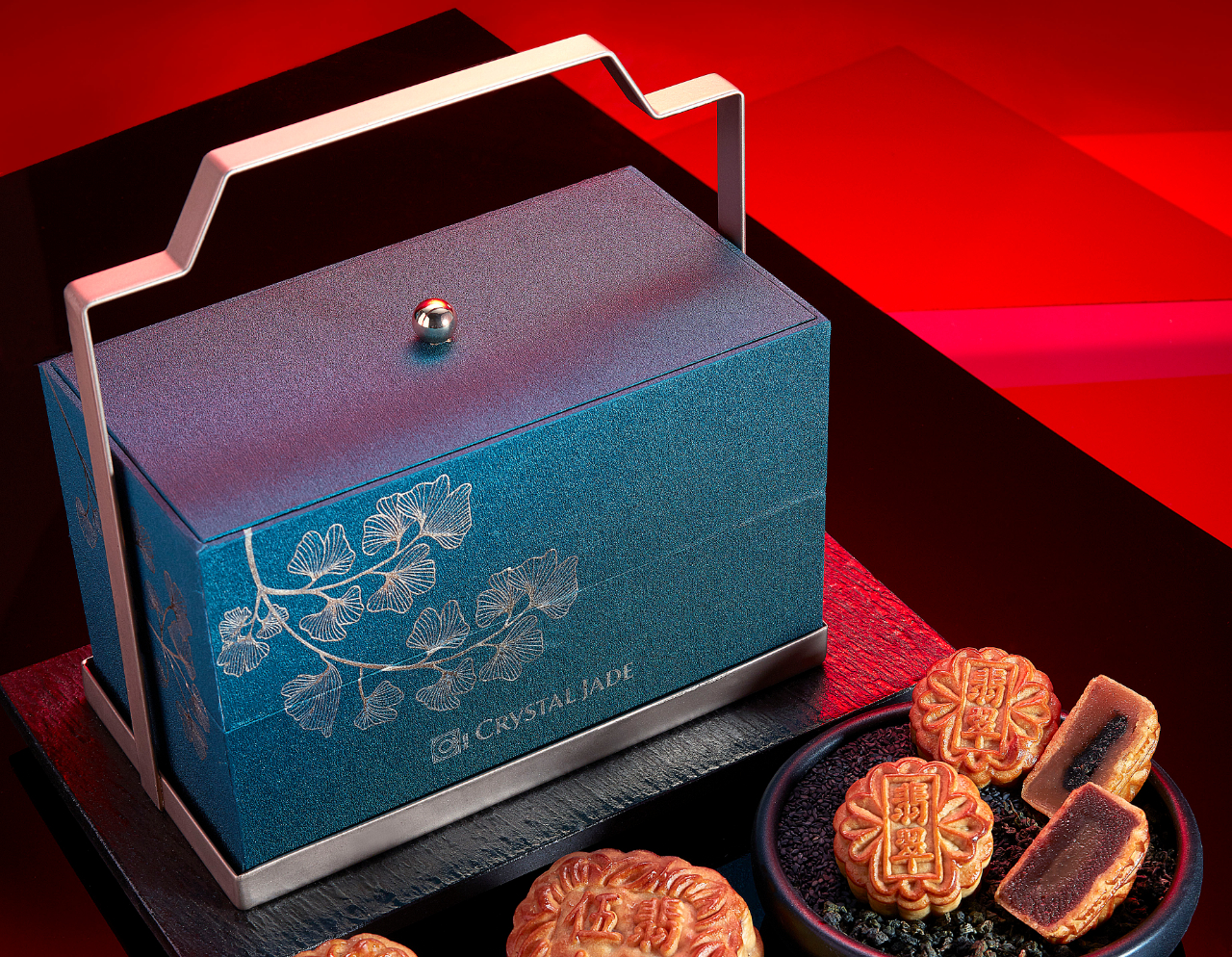 Crystal Jade palatial mooncake box